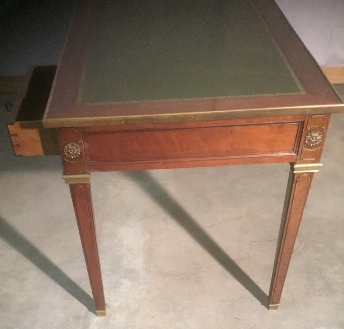 bureau plat en acajou-photo-4