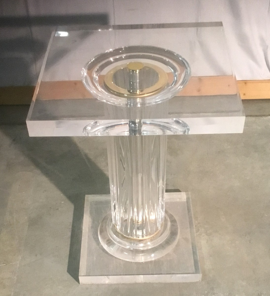 guéridon plexiglass