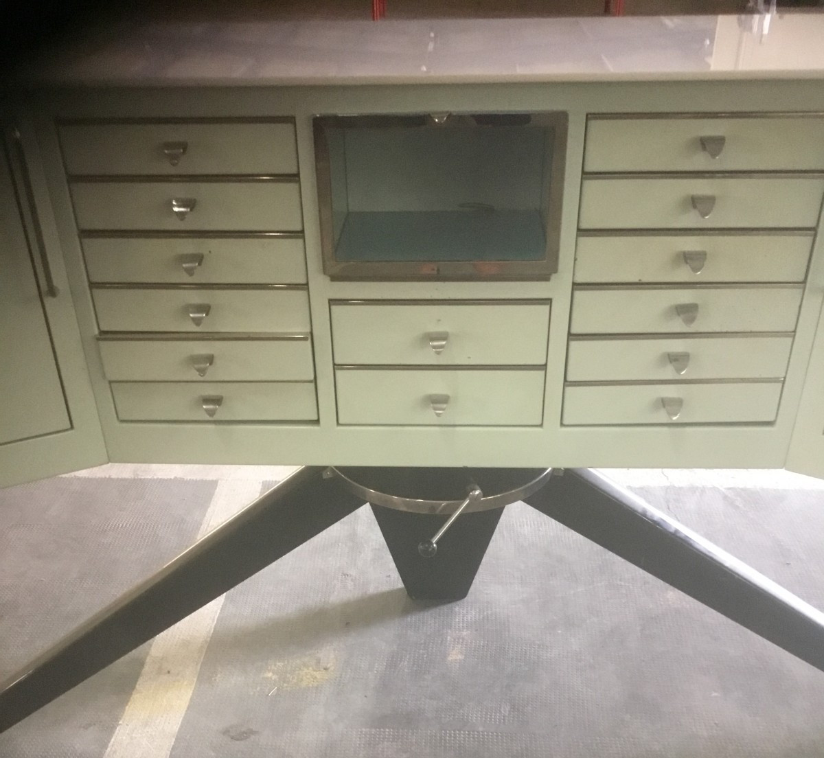 Gallus Dentist's Cabinet-photo-2