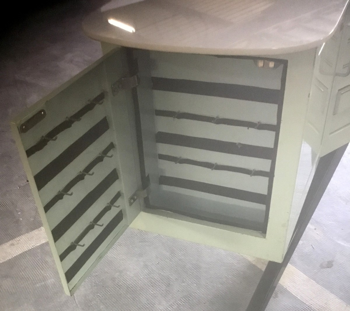 Gallus Dentist's Cabinet-photo-3