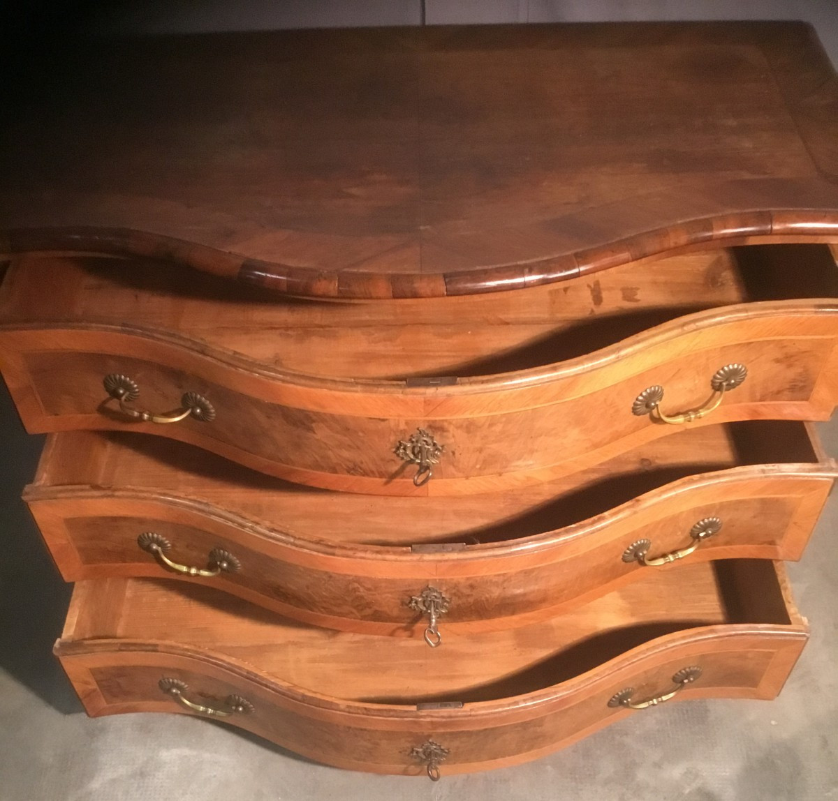 18th Century Curved Chest Of Drawers-photo-2
