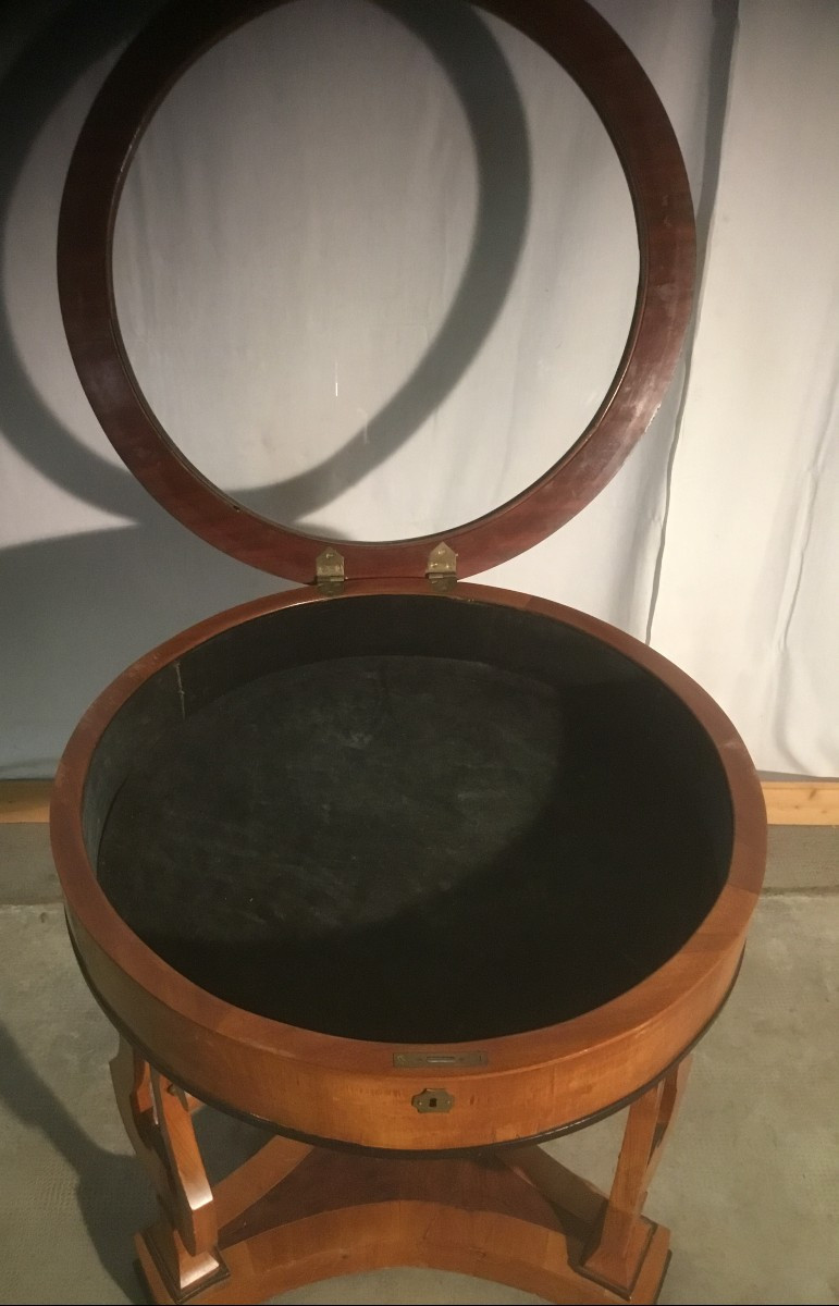 Living Room Display Case-photo-1