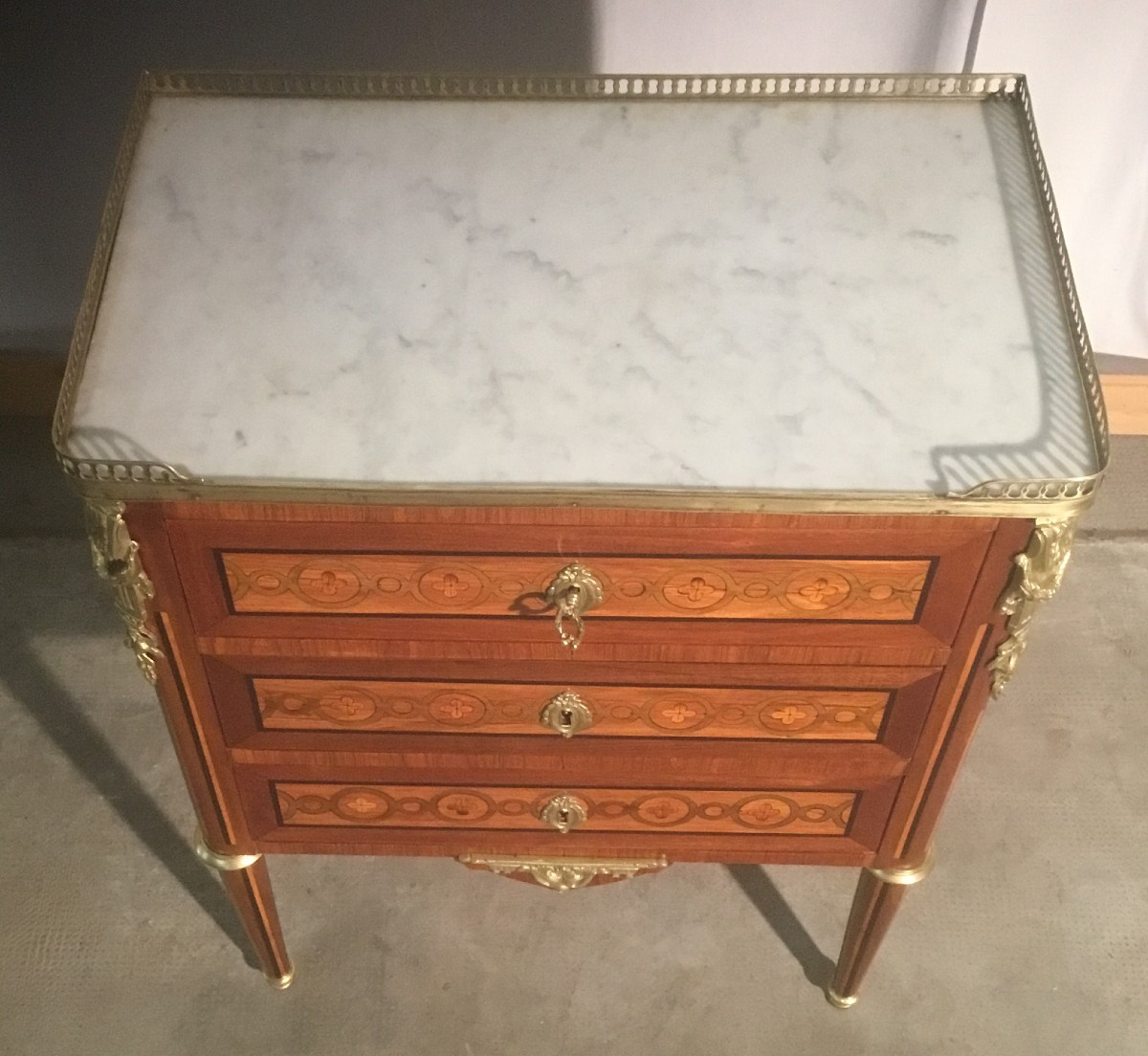 petite commode style Louis XVI-photo-2