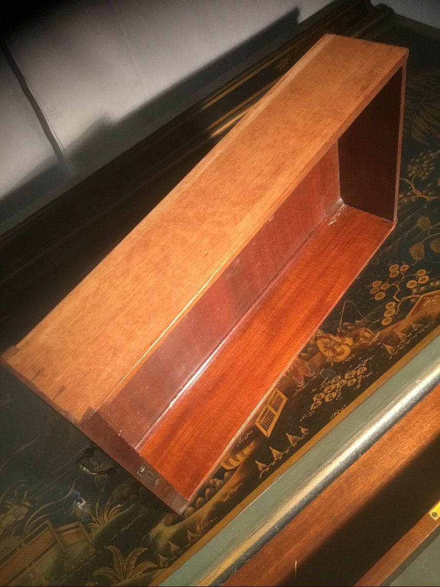 Chinese Lacquer Desk-photo-2