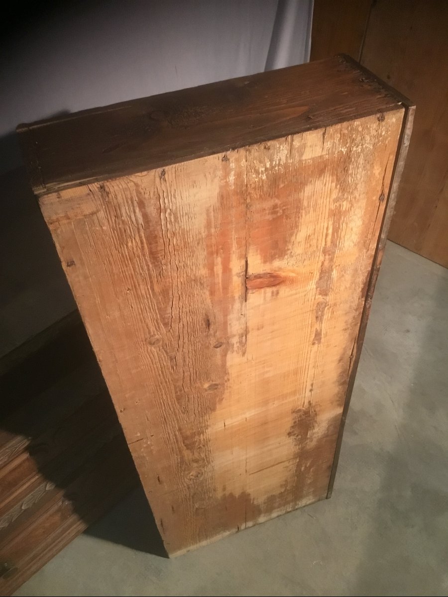 17th-century Italian Chest Of Drawers-photo-1