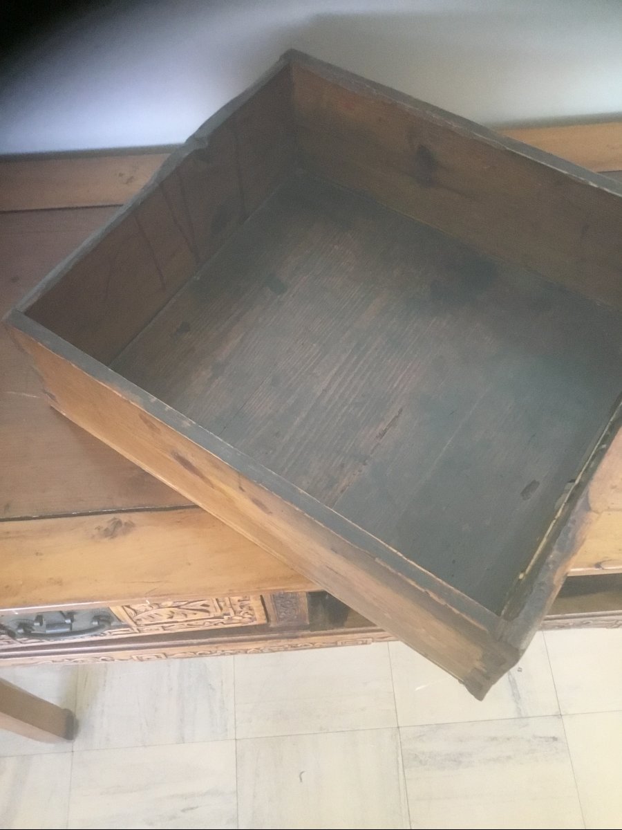 Large Chinese Console-photo-4