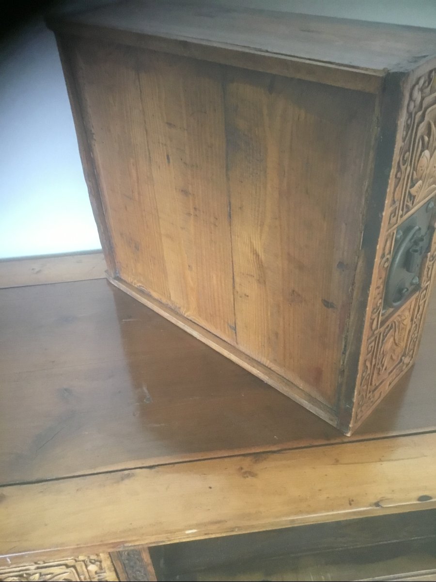 Large Chinese Console-photo-1
