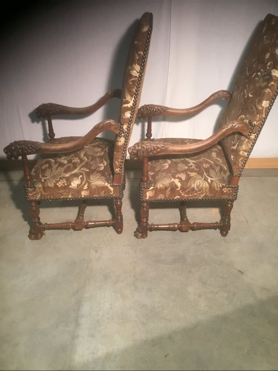 Pair Of Lion-head Armchairs-photo-2