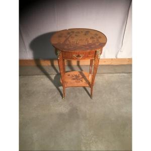 petite table marquetée
