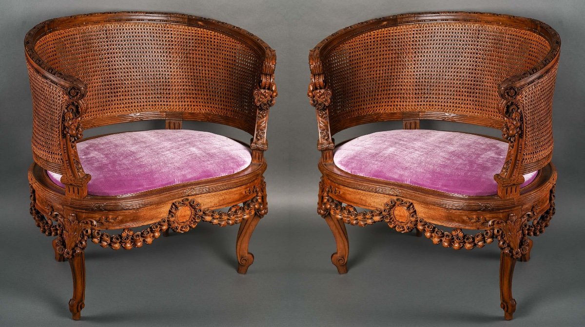Intéressante Paire De Petites Banquettes N III