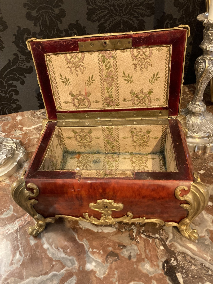 Coffret en Ecaille Rouge et Bronze Doré-photo-2