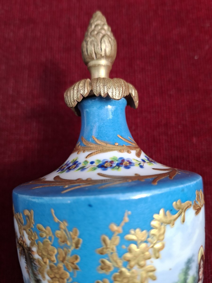 Paire de pots couverts, porcelaine Paris-photo-2