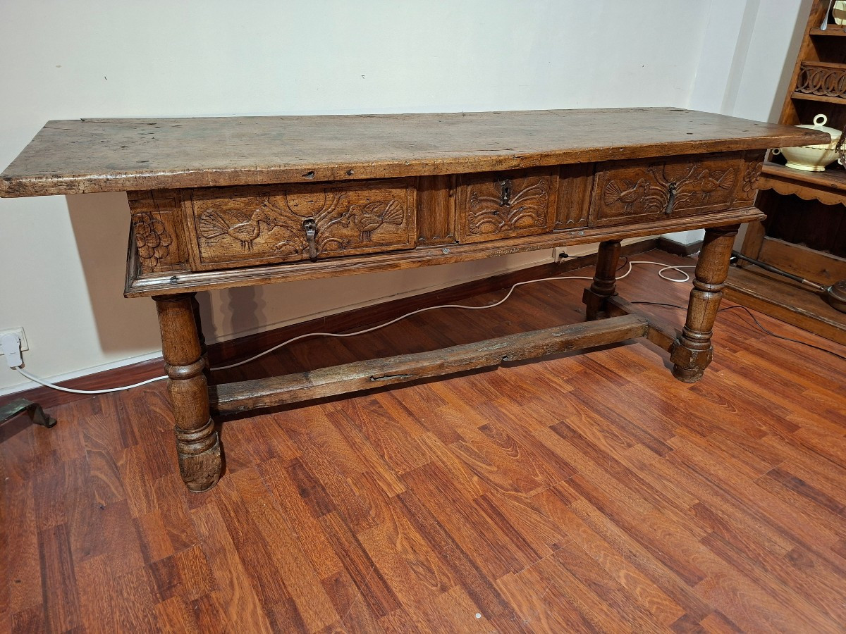   Large Table 17 Century -photo-1