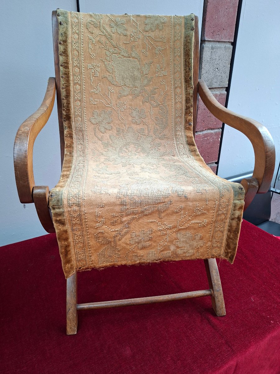 Nice Vintage N III Child's Chair