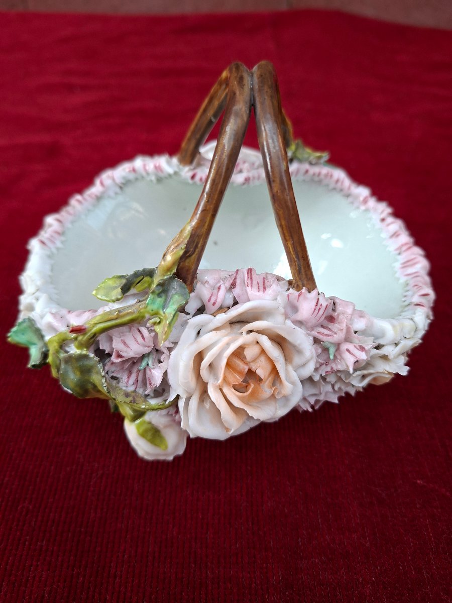 Petit panier fleuri porcelaine Meissen