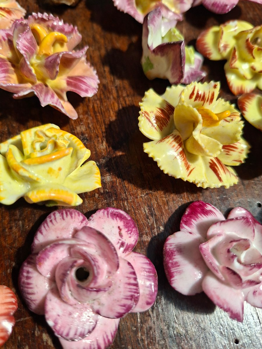 40 petites fleurs en porcelaine -photo-3