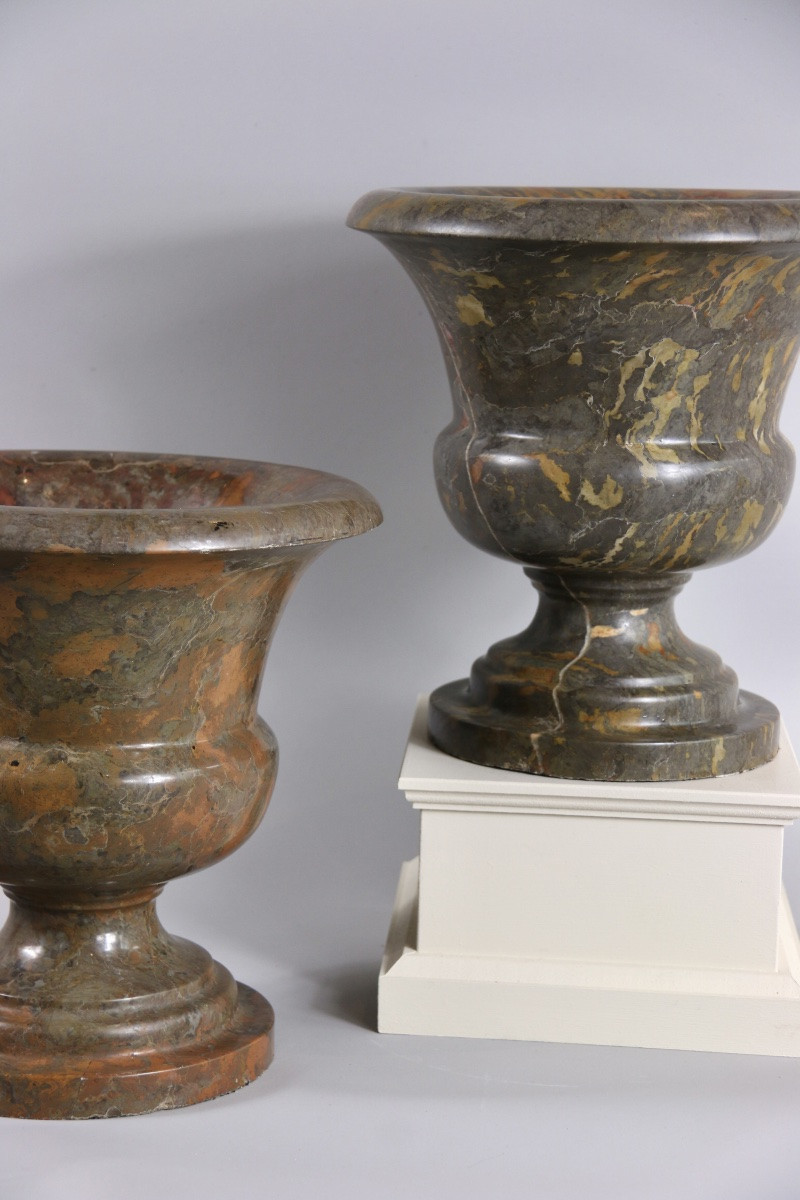 Pair Of Vases On Pedestal-photo-2