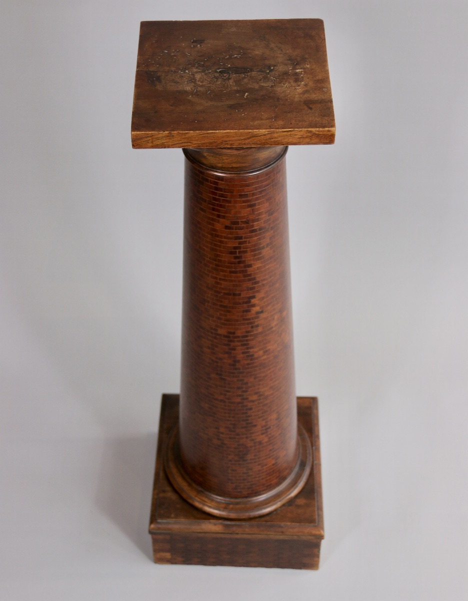 A Marquetry Pedestal Table In Trompe l'Oeil Of Bricks-photo-1