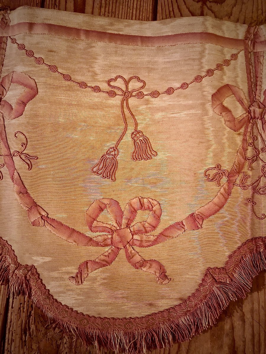 Lambrequins Embroidered On Silk From Louis XVI Period-photo-3