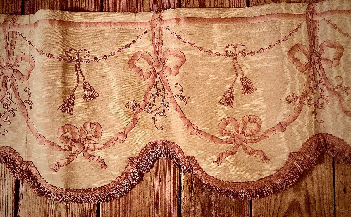 Lambrequins Embroidered On Silk From Louis XVI Period-photo-4