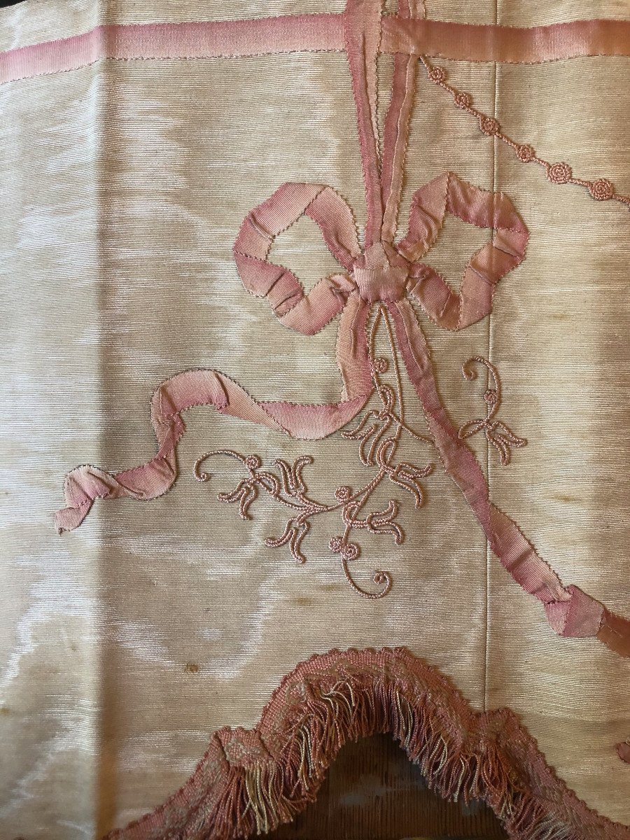 Lambrequins Brodés Sur Soie d'époque Louis XVI-photo-3