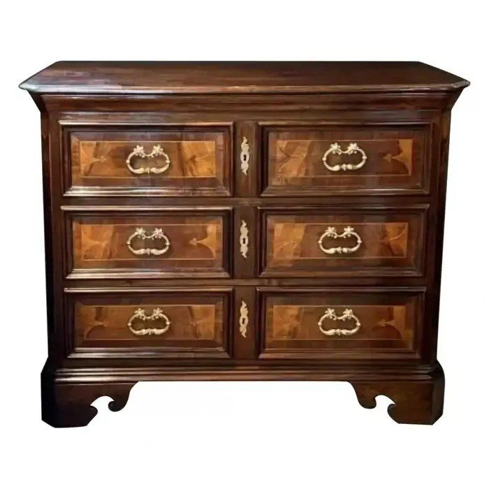 A Large 18th Century Northern Italian Chest Of Drawers Baroque (of The Period)