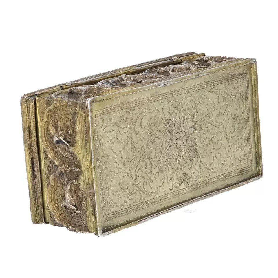 Boîte Ancienne En Argent Massif Doré Birman Avec Repoussage-photo-1