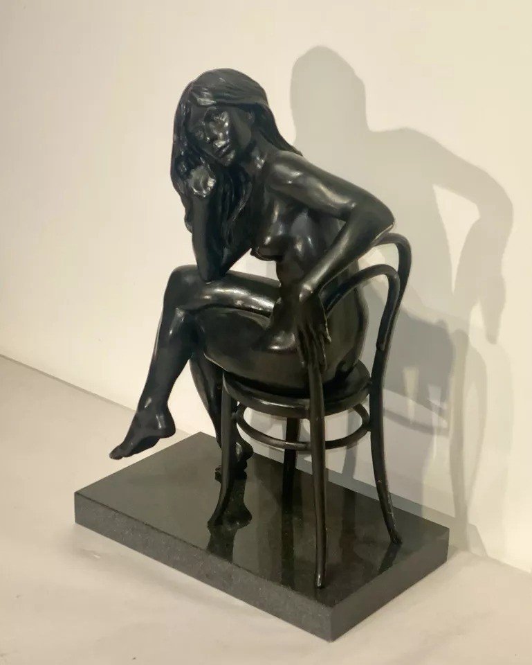 étude En Bronze d'Une Femme Nue Assise Avec De Longs Cheveux Ondulants Par Ronald Cameron-photo-8