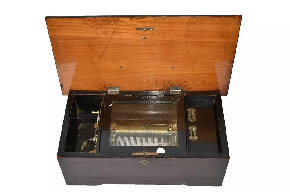 Antique 19th Century Swiss Hand Crank Cylinder Wooden Inlaid Music Box-photo-3