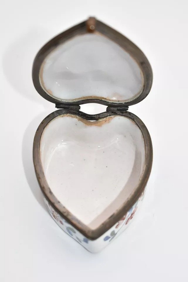 Céramique Ancienne En Forme De Cœur, émaillée, De Dorotheenthal, Allemagne, 1710 - 1800.-photo-1