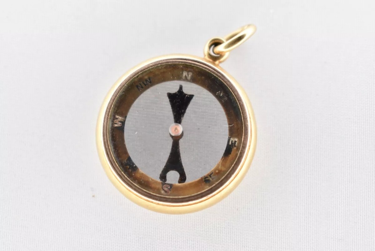 Antique Victorian 18ct Gold Compass Pendant