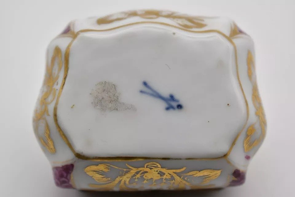 1732 – 1773 Antique Meissen Hand Painted Trinket Jewellery Box-photo-2