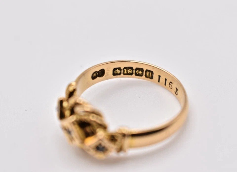 Bague Nœud d'Amour Victorienne En Or 18ct Sertie De Trois Diamants Poinçonnée Hm. Wl B/ham 1894-photo-5