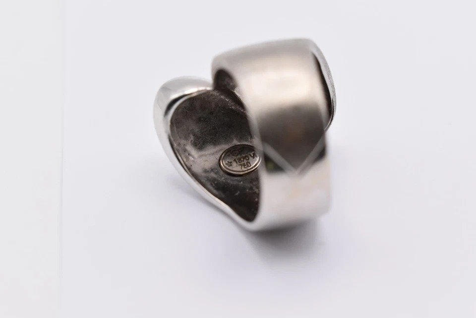 A Mid Century Italian 18ct White Gold Brushed & Polished Ring Ca 1960's. 12gr-photo-2