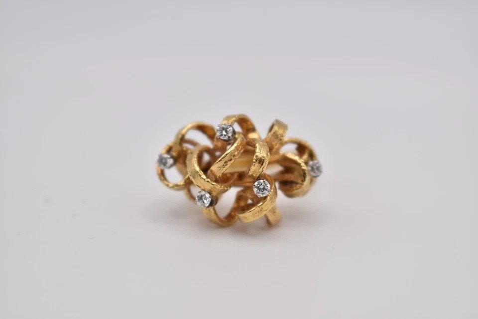 A Large Mid Century Italian 18ct Gold & Diamond Scrolled Open Work Cluster Ring-photo-6