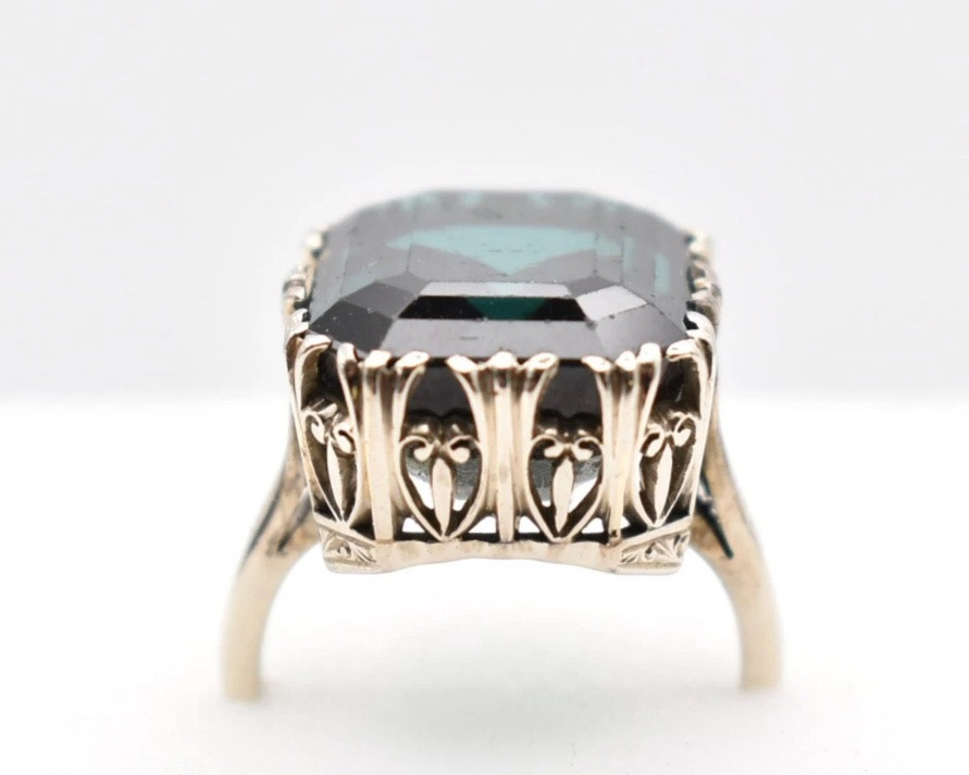 Very Large Vintage White Gold Ring With Emerald-cut Green Tourmaline – Approximately 12.75 Carat-photo-5