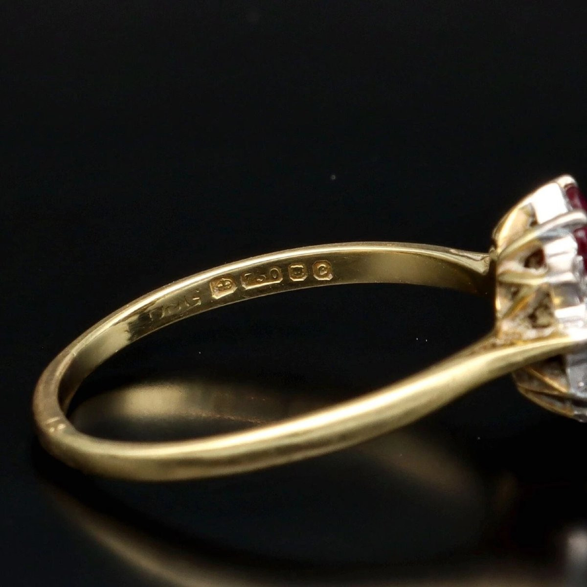 bague vintage en or blanc 18 carats avec rubis et diamants-photo-1