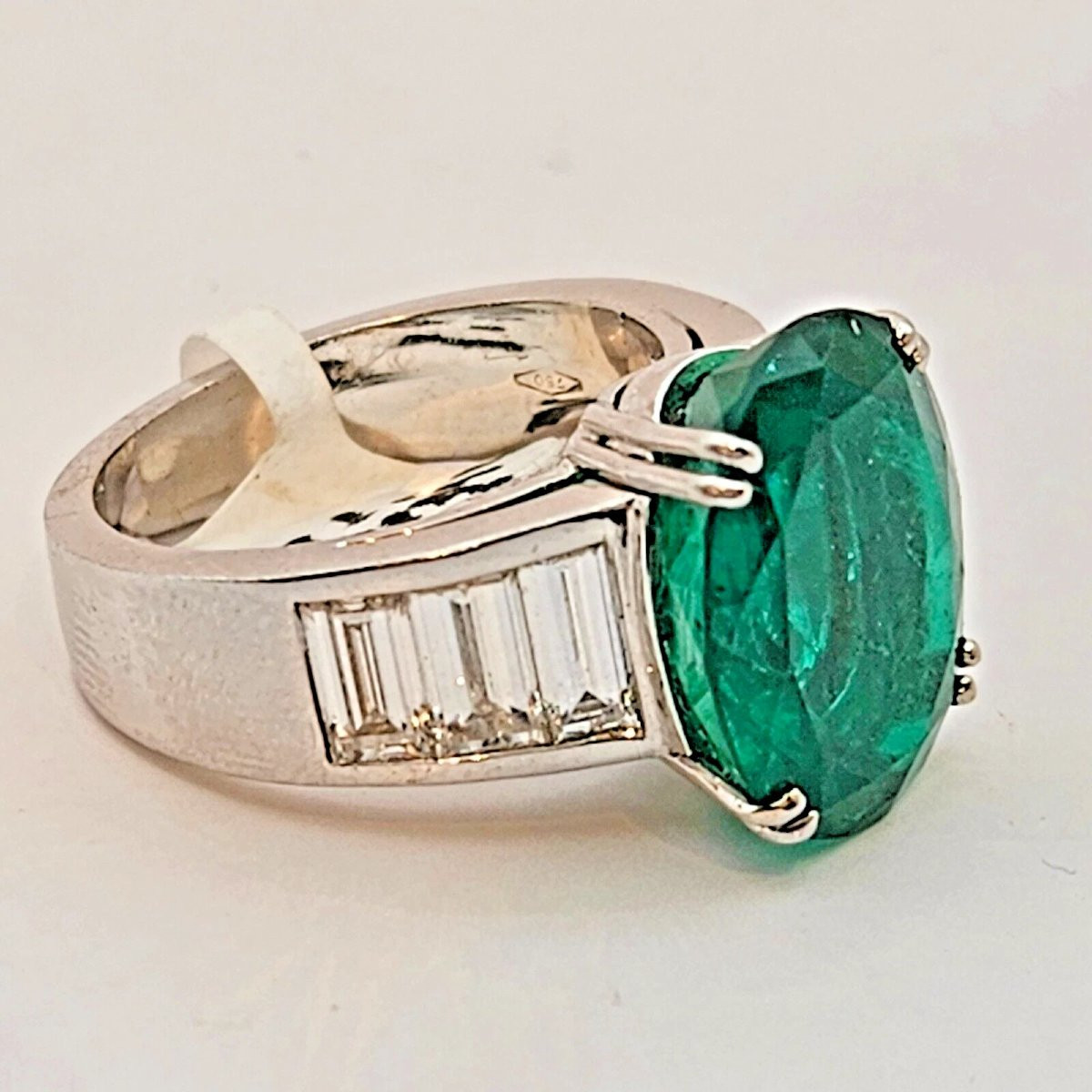 A Natural 8.30 Carat Beryl Columbian Emerald & Diamond Cluster Ring Certified-photo-2