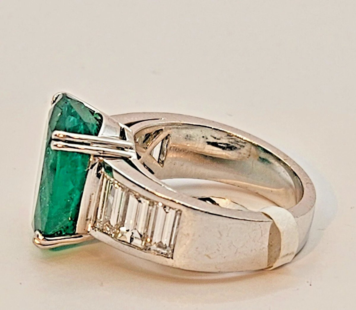 A Natural 8.30 Carat Beryl Columbian Emerald & Diamond Cluster Ring Certified-photo-4