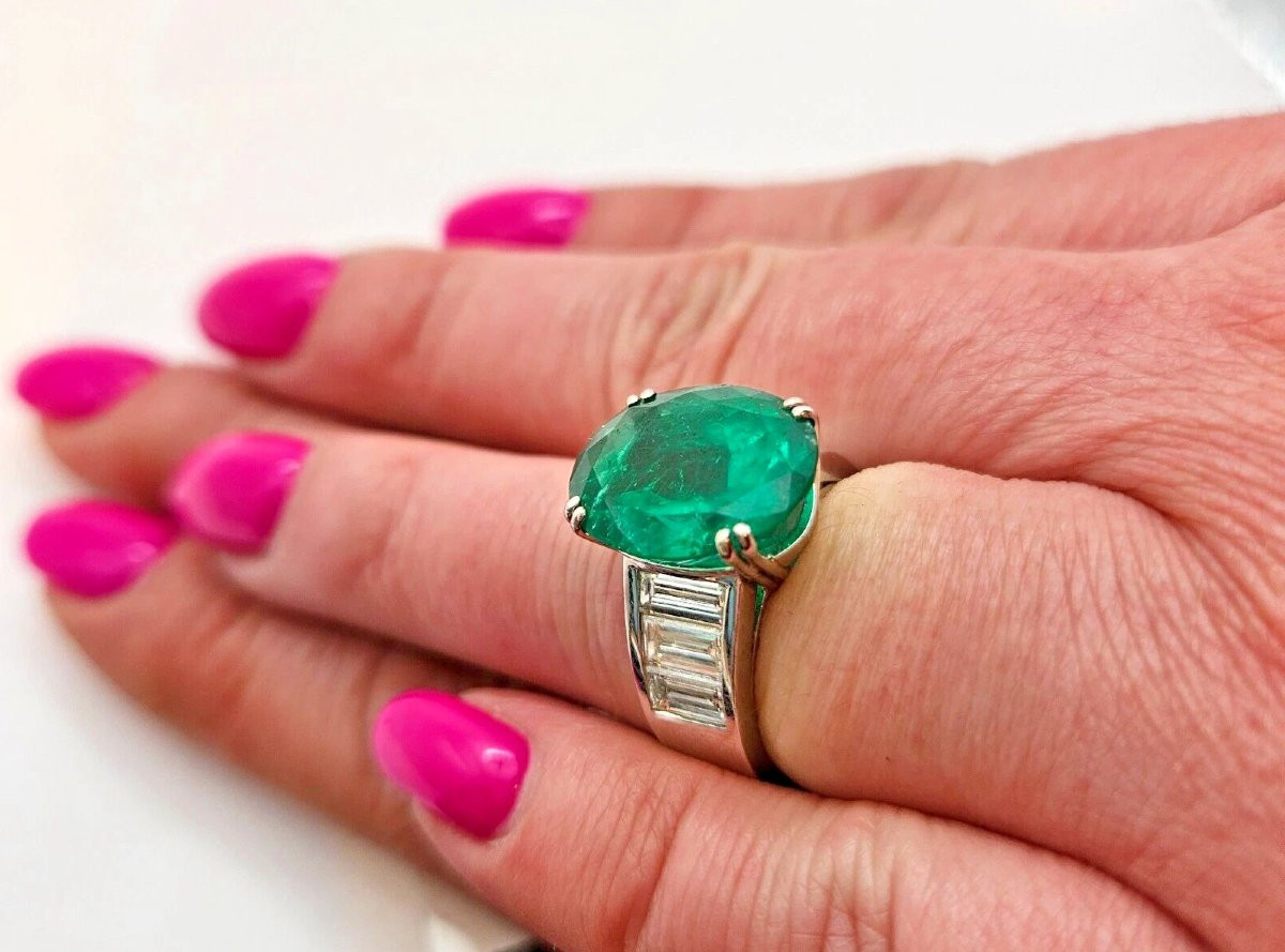 A Natural 8.30 Carat Beryl Columbian Emerald & Diamond Cluster Ring Certified-photo-6