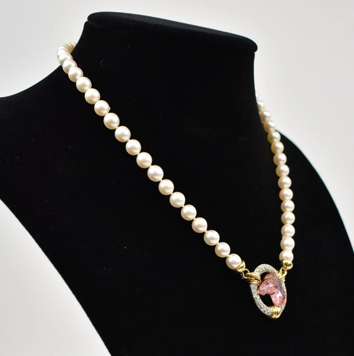 A Vintage Chaumet Pearl Necklace W/ Diamonds & Carved Tourmaline Horses Head-photo-4