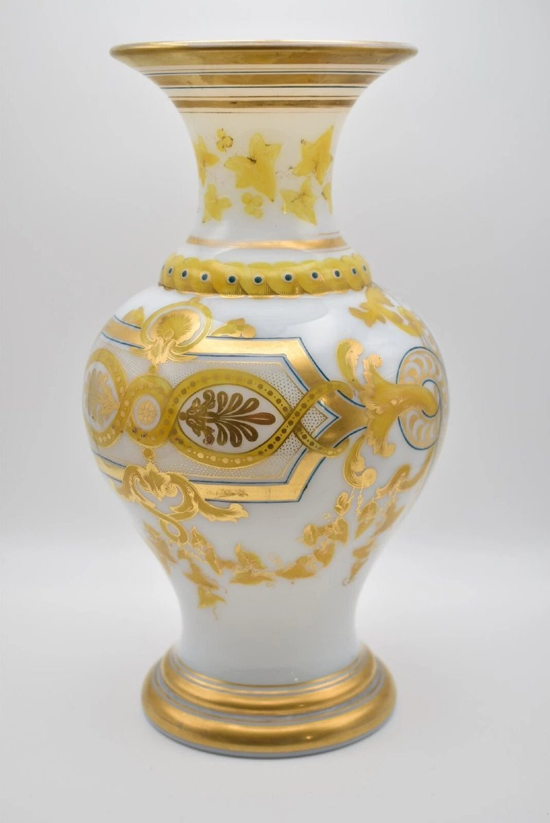 Rare paire de vases en opaline Baccarat peints à la main par Jean François Robert-photo-4