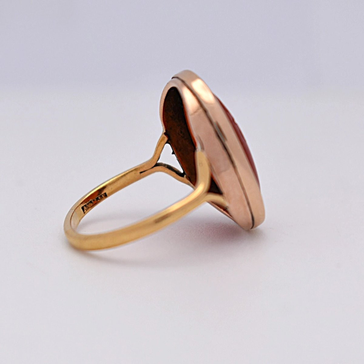 Bague chevalière antique en or 22 carats avec pierre dure cornaline rouge et intaille chérubin-photo-3