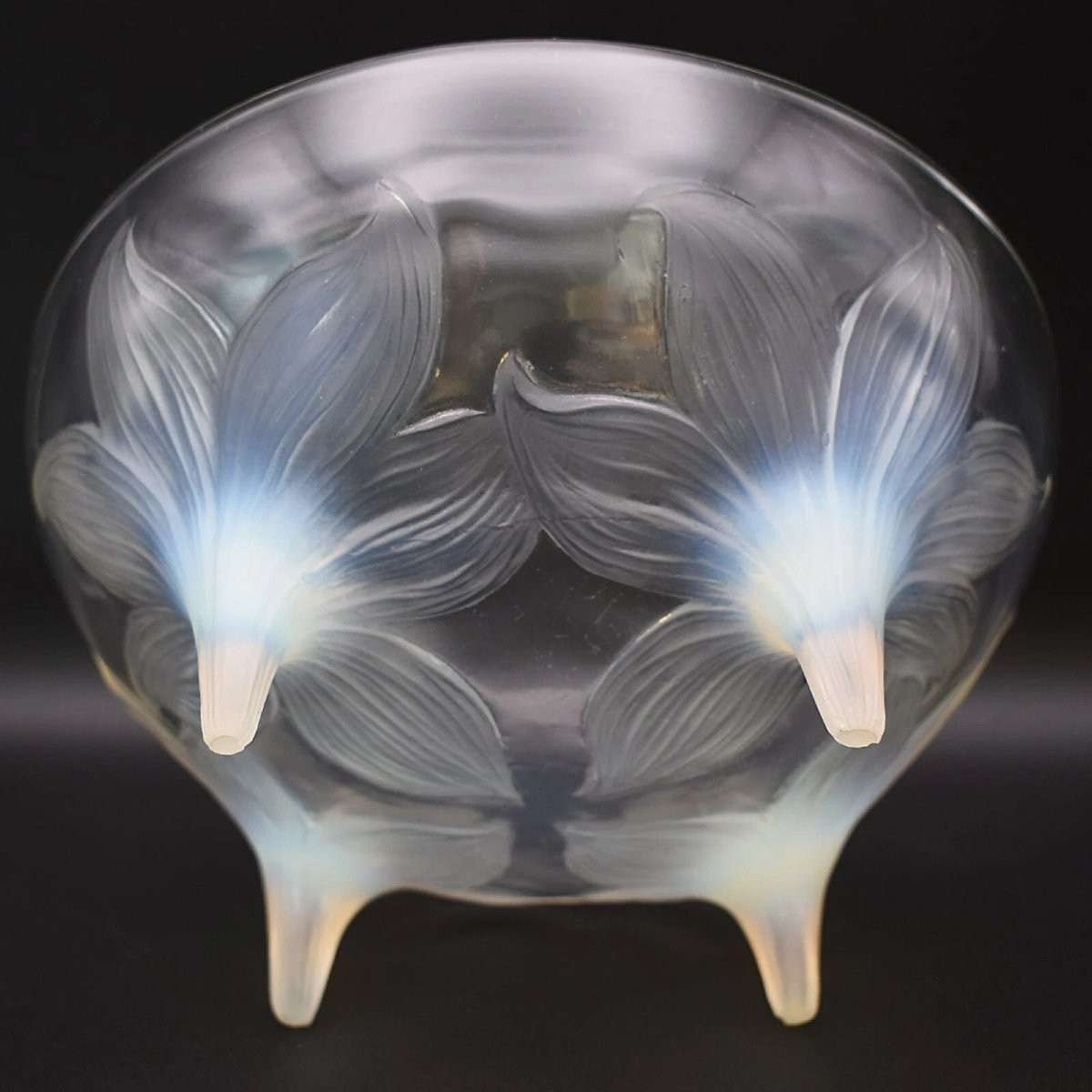 R. Lalique Art Deco Lys Footed Bowl Decorated W/ 4 Large Flower Heads Circa 1924-photo-3