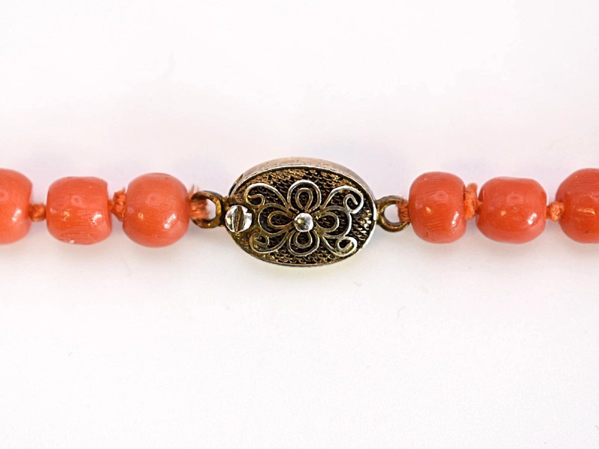 Vintage Single Stranded Beaded Salmon Coral Necklace With Silver Clasp 51"-photo-1
