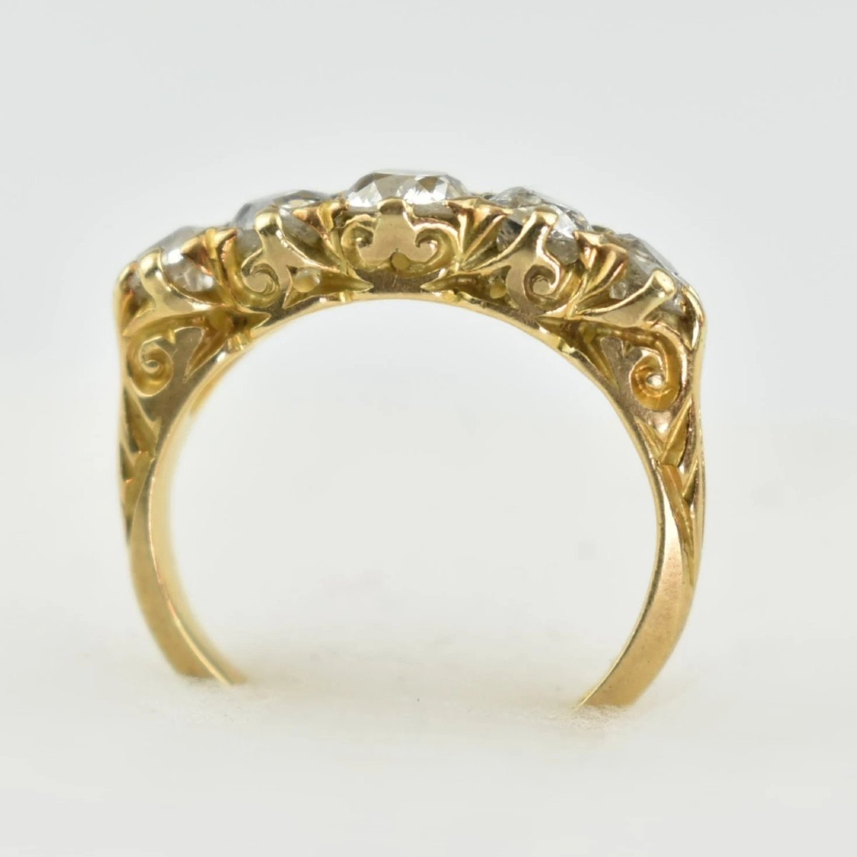 Bague antique en or jaune 18 carats sertie de cinq diamants, style victorien tardif-photo-2