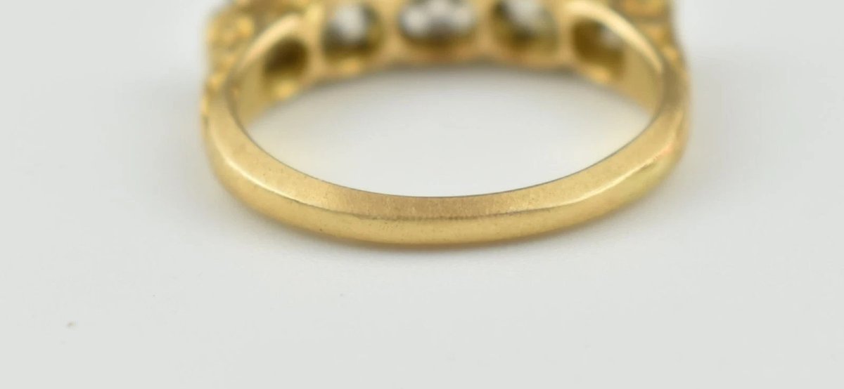 Bague antique en or jaune 18 carats sertie de cinq diamants, style victorien tardif-photo-2