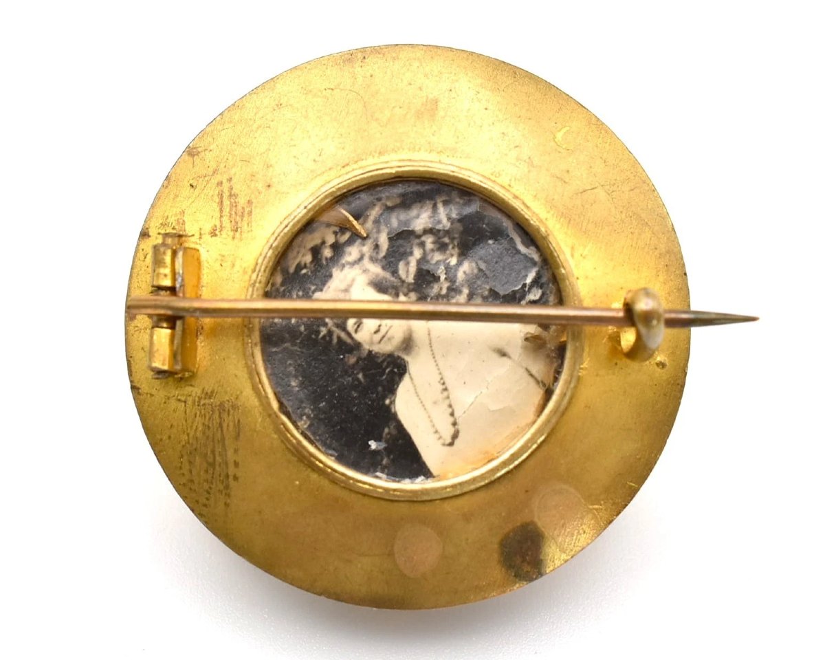 Coffret de boucles d'oreilles assorties avec broche victorienne A. De Carlo de style néo-étrusq-photo-1