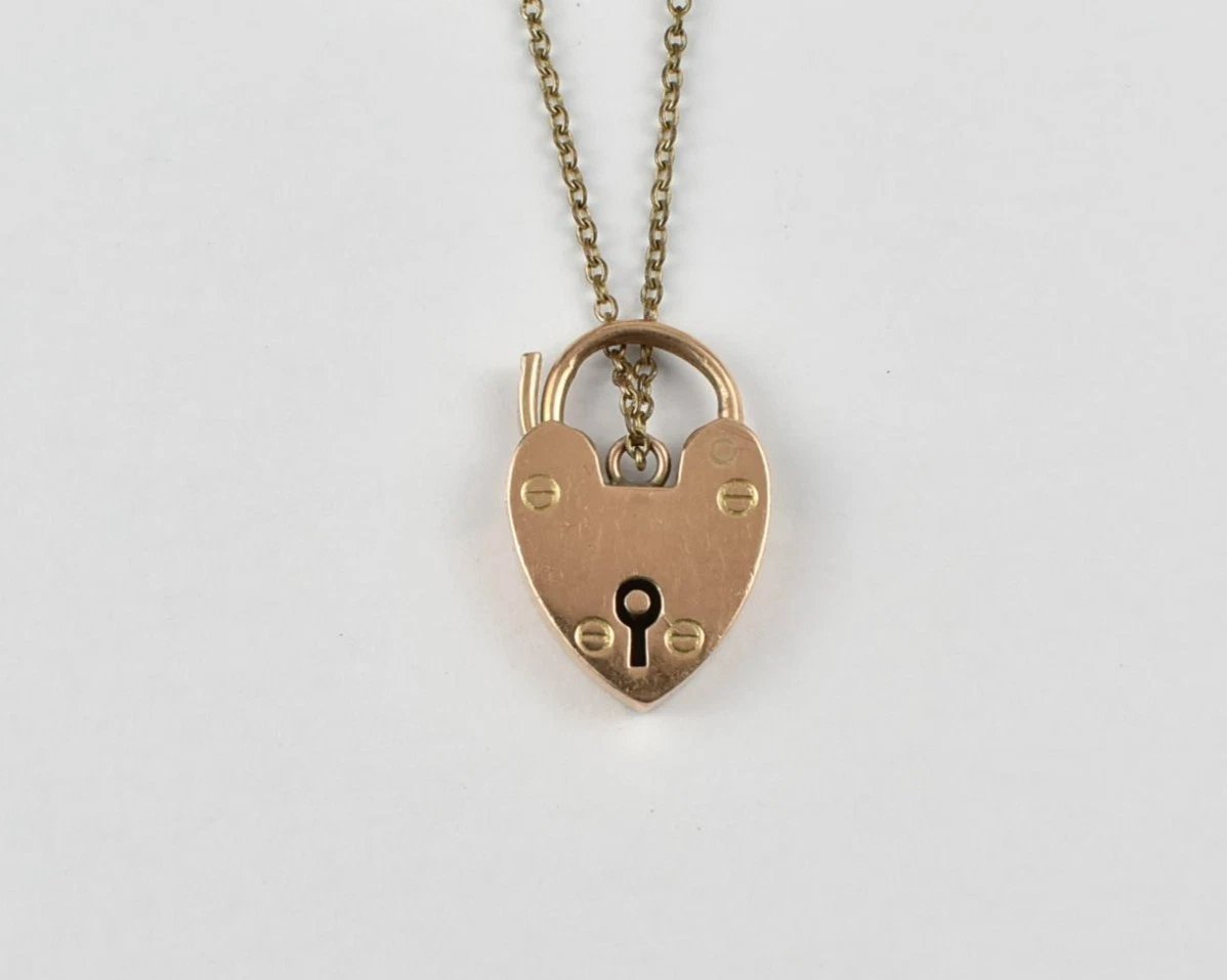 9ct Rose Gold Patterned Bracelet With Heart Shaped Lock-photo-1