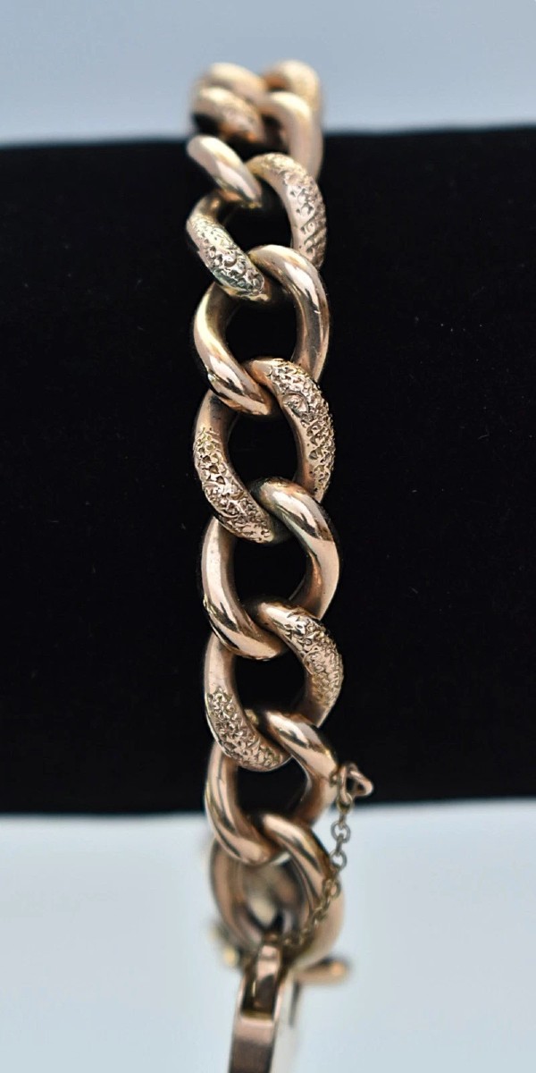 9ct Rose Gold Patterned Bracelet With Heart Shaped Lock